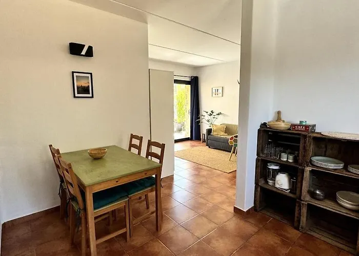 Casa Papaya, טינדאיה